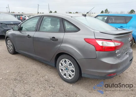 2014 Ford Focus S z USA, uszkodzony, nr VIN 1FADP3E26EL161408